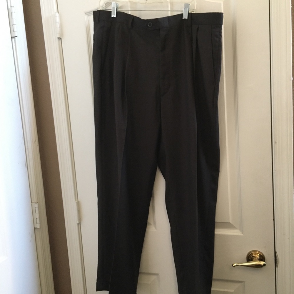 FINAL MARKDOWN Men’s haggar dress slacks 40 x 30